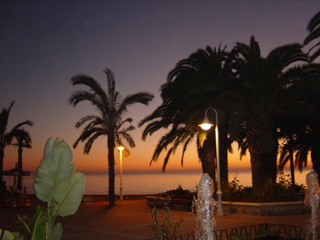 Apartamentos Intercentro Algarrobo-Costa Apartamentos Turisticos -Inmobiliaria Eksteriør billede